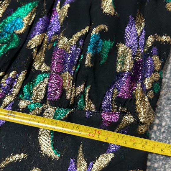 Vintage Anne Klein metallic jacket/tank set. Made in Hong Kong. - Picture 11 of 14